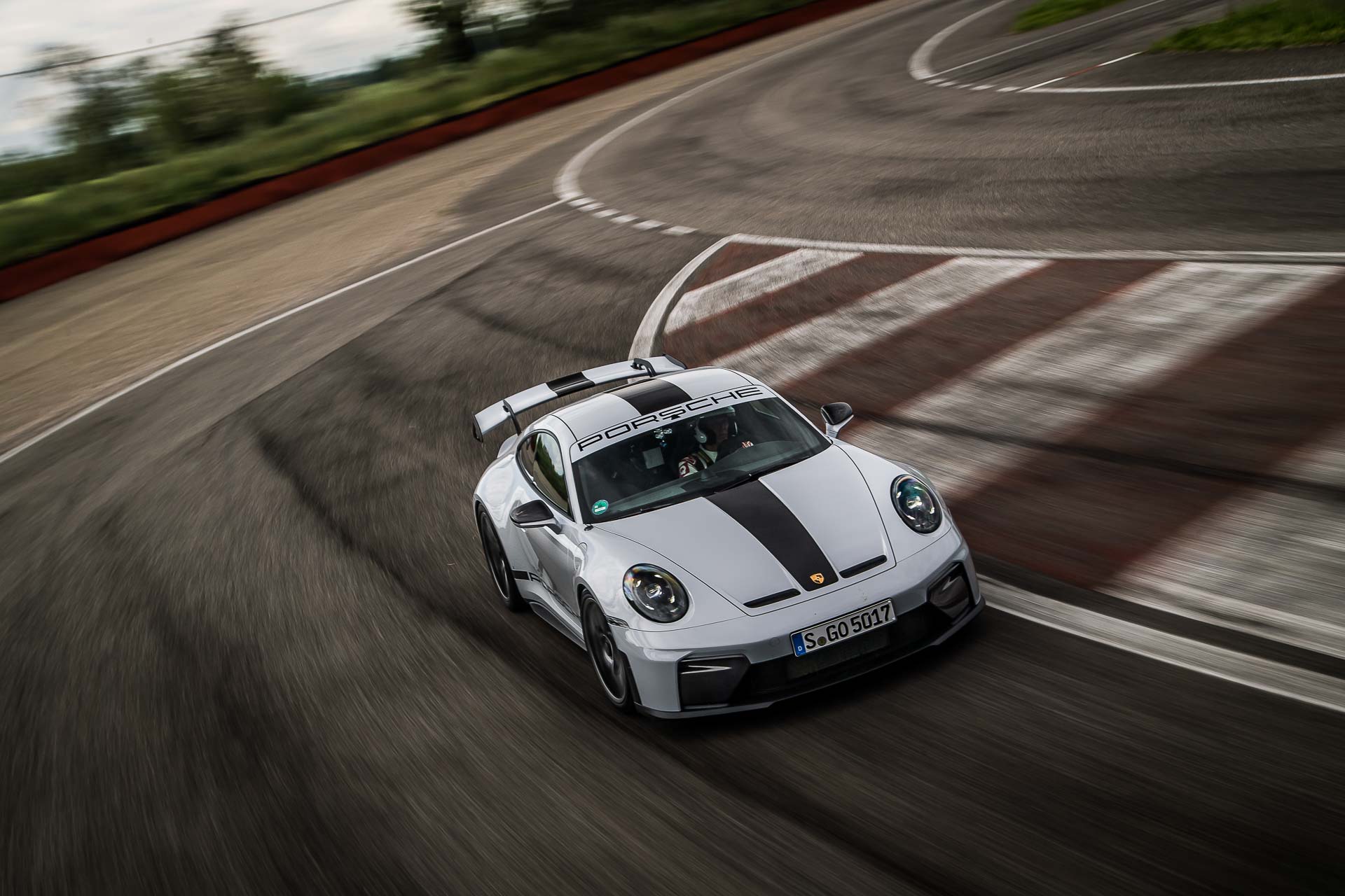 Auto in pista a Vairano