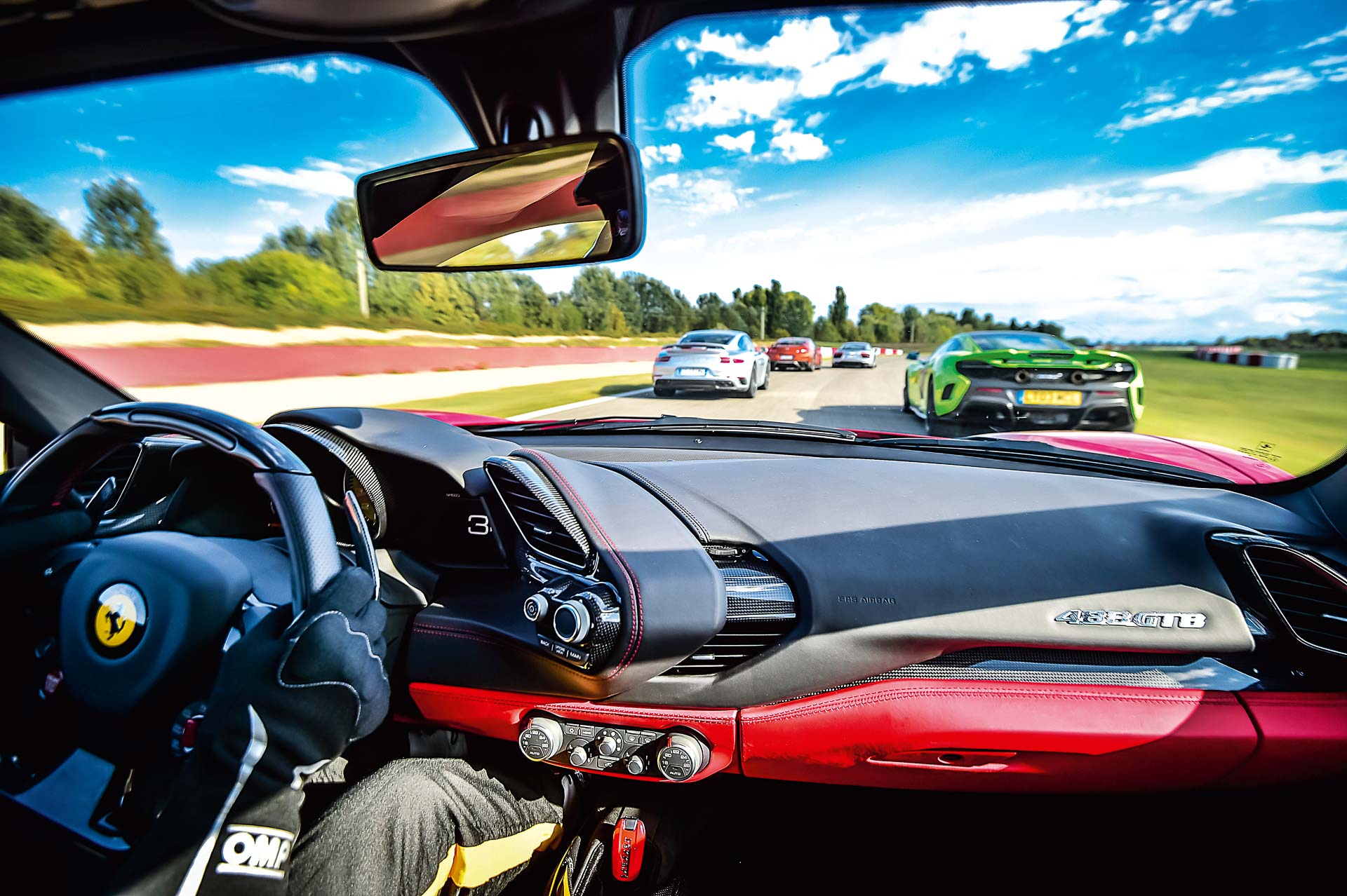 Un confronto tra supercar