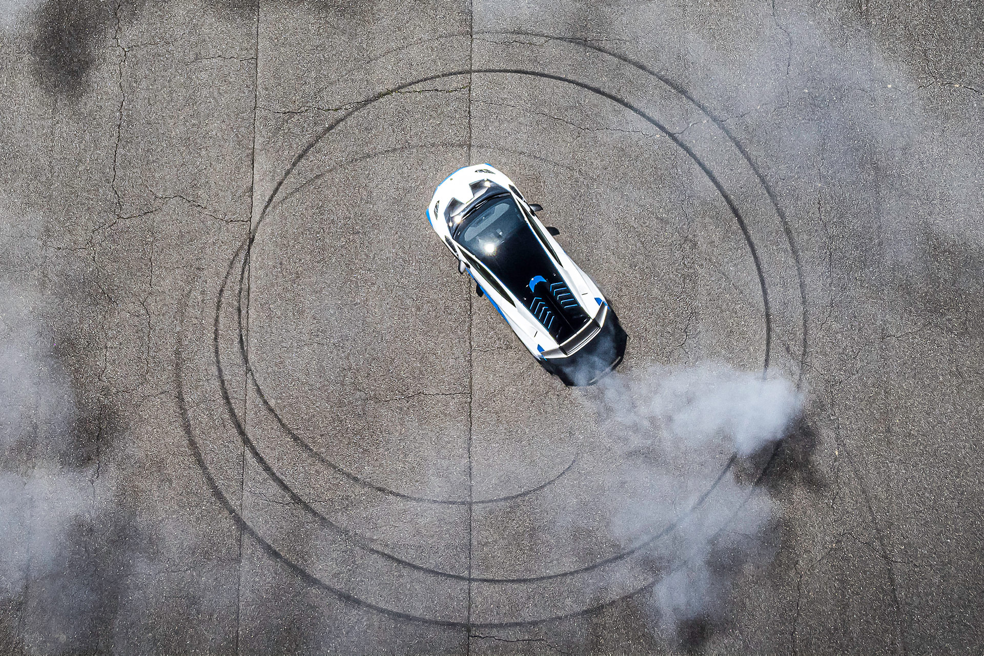 Auto in pista a Vairano