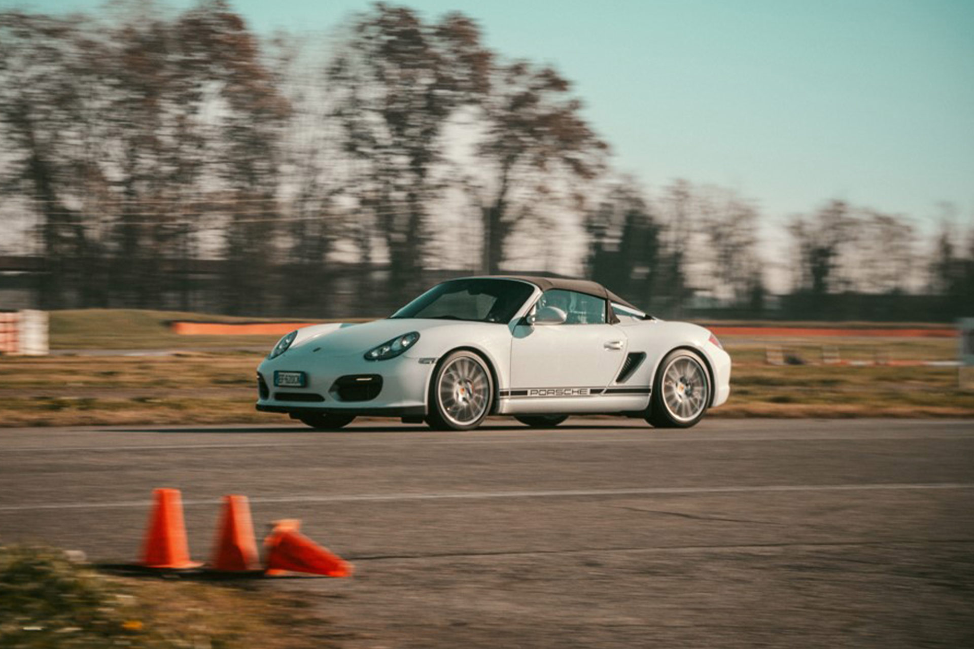 Auto in pista a Vairano